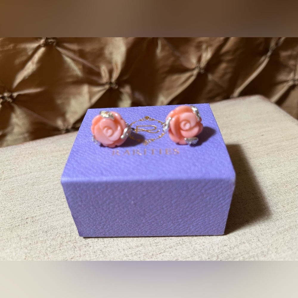 Rarities by Carol Brodie NWT Carved Coral Rose White Zircon Earrings 💖